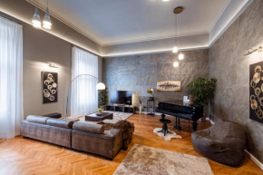 Andrassy Avenue 24 de Lux